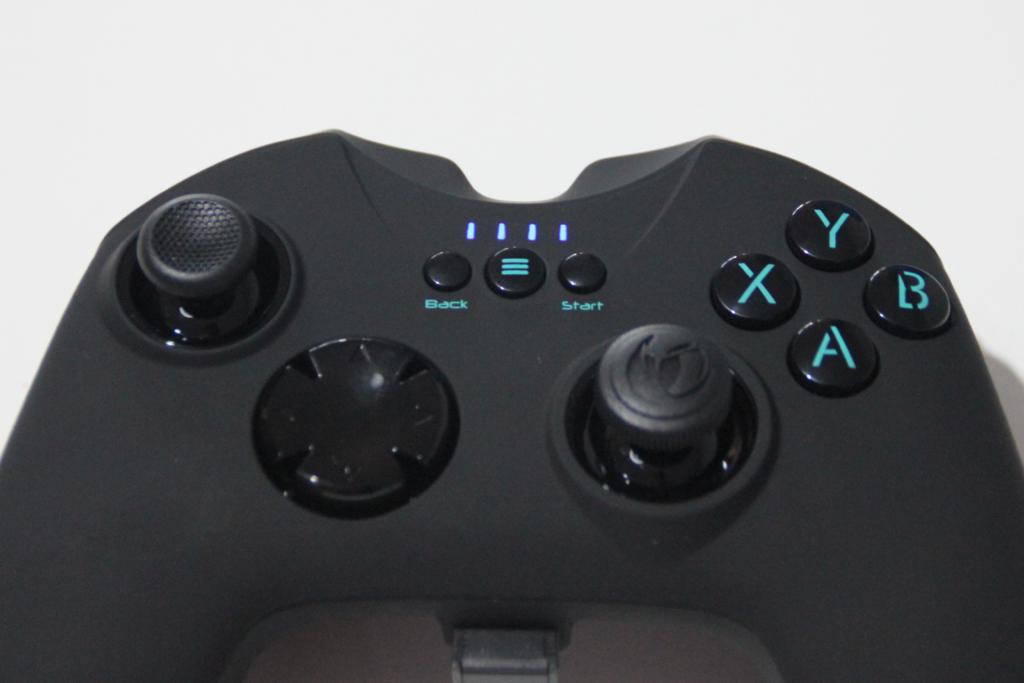 Nacon GC-200WL : Manette sans fil idéale pour jouer sur PC
